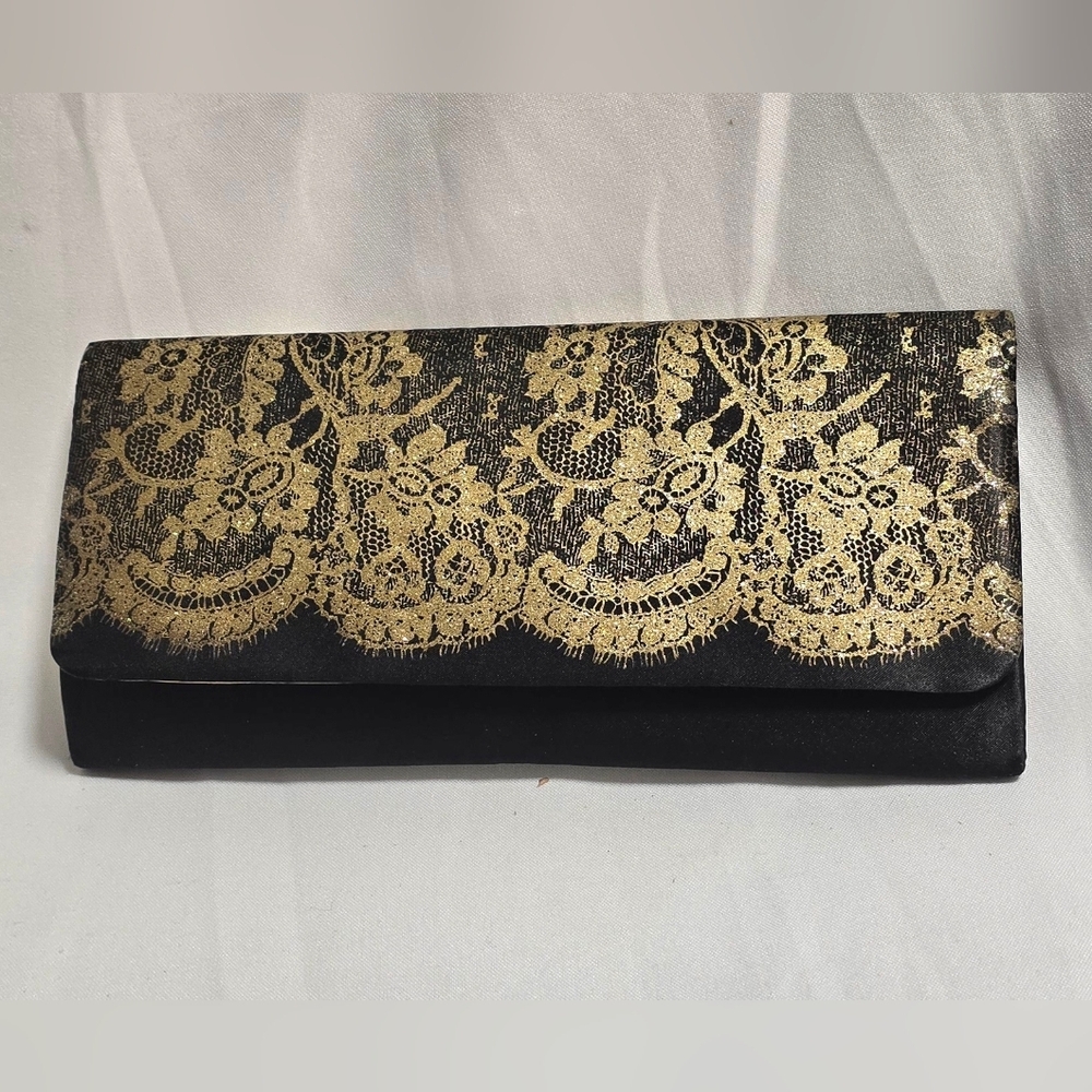 Clutch with ivory lace, snap closure evening satin wedding club‎